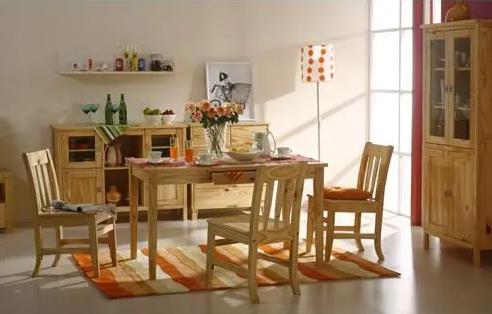 松木家具怎么樣，松木家具的優(yōu)缺點(diǎn)有哪些？