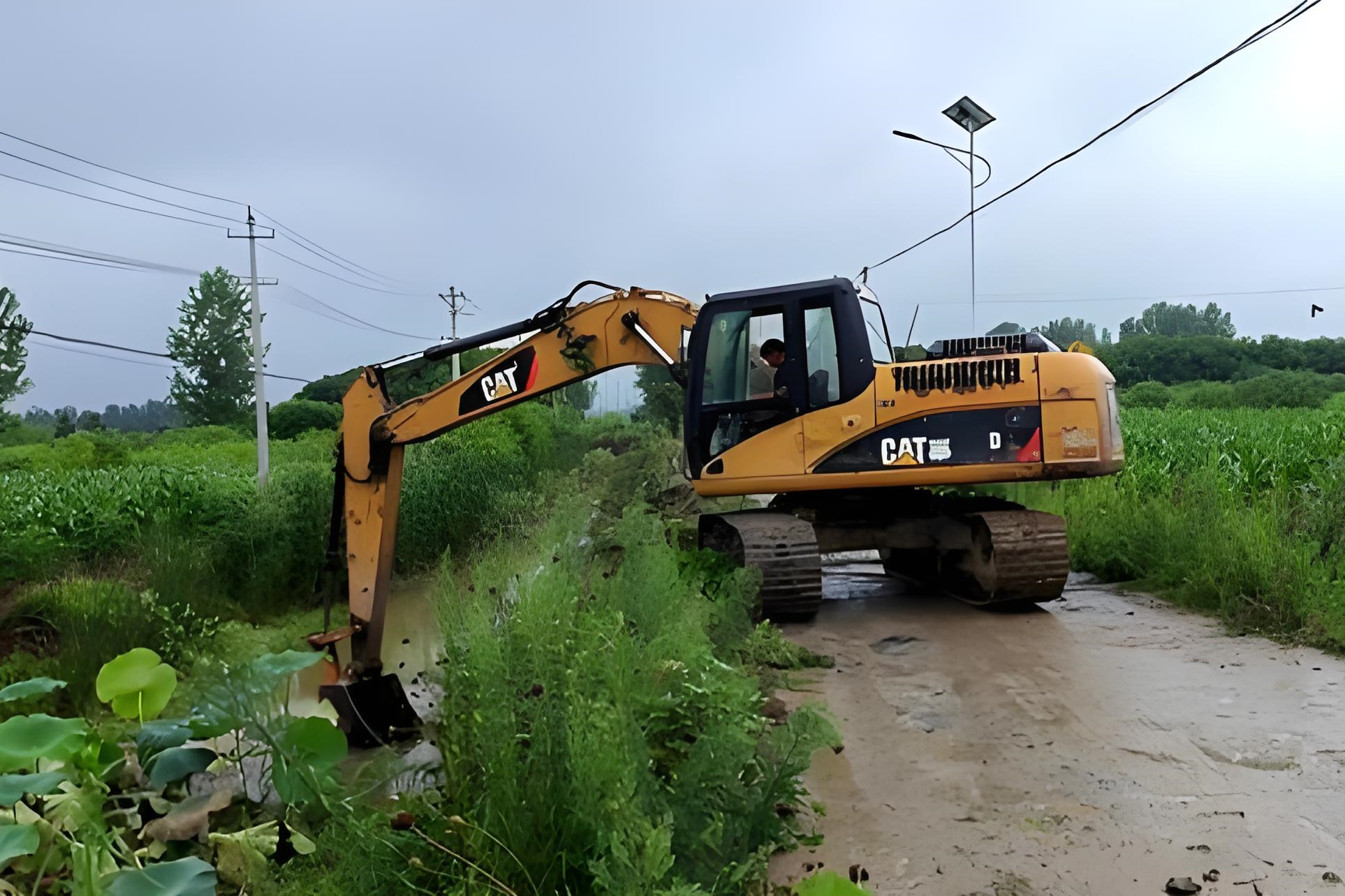 長沙水挖清淤團(tuán)隊(duì)泓樺錦嘉-沼澤地清淤費(fèi)用大概是怎樣計(jì)算的？?