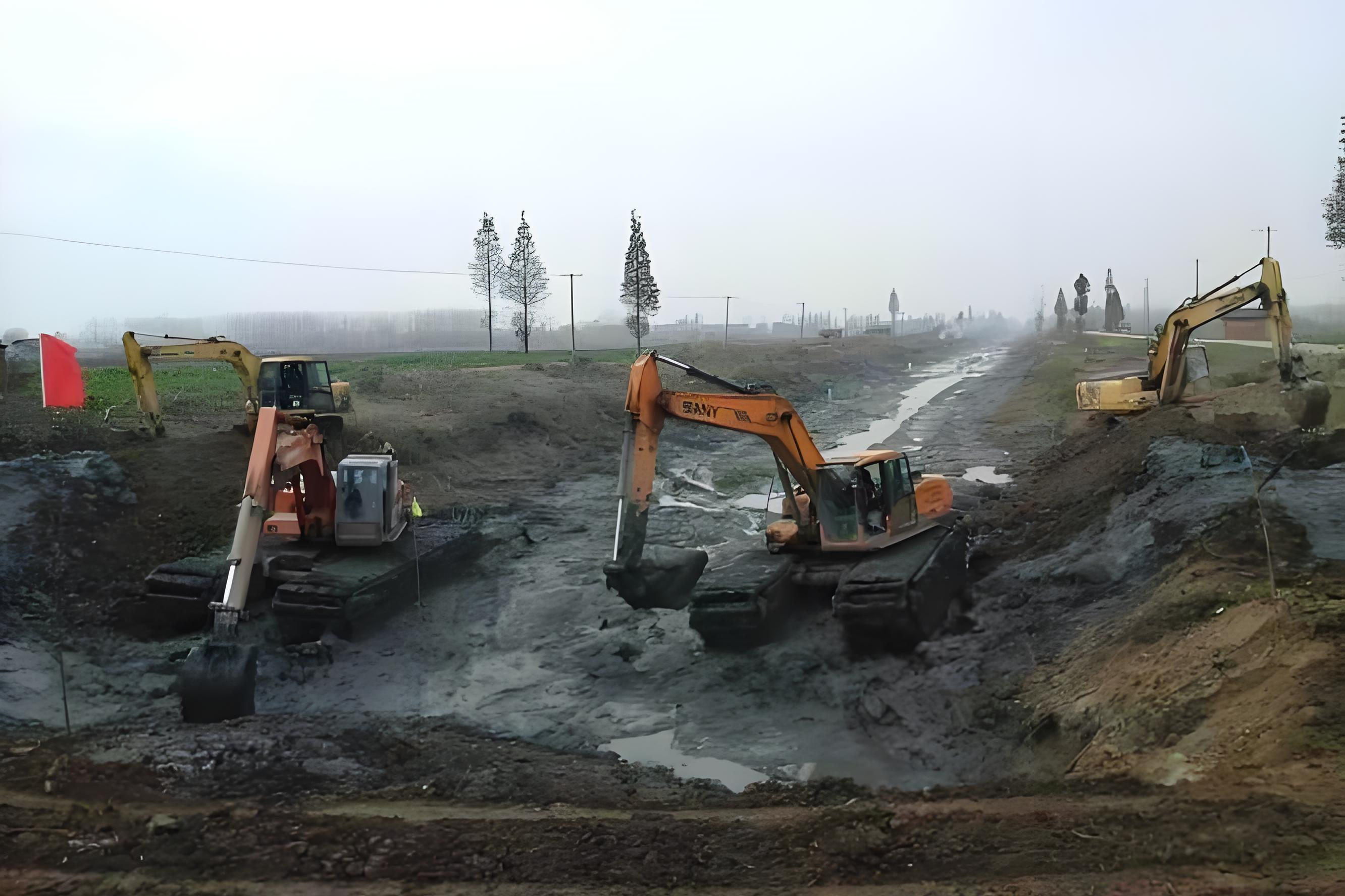 湖南岳陽挖機清淤施工隊 - 挖機清淤對河道邊坡有破壞嗎？