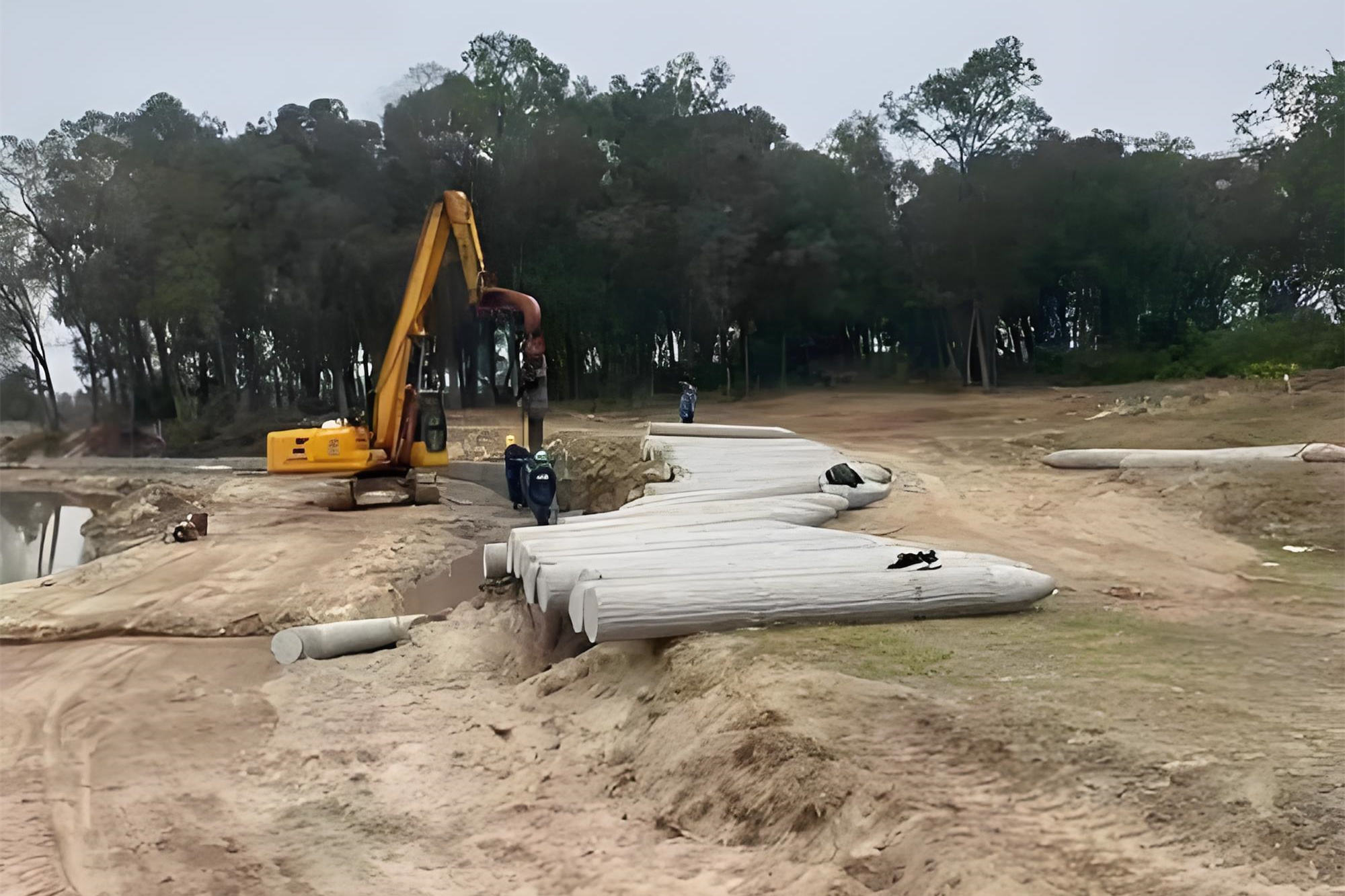 水泥仿木樁廠家泓樺錦嘉-水泥仿木樁價格是按根還是按立方計算？